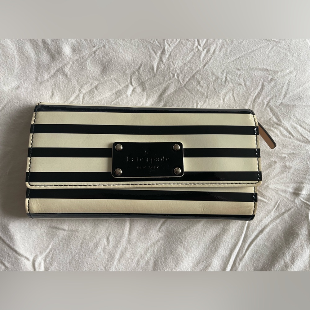 Kate Spade Black and Cream Striped Wallet
